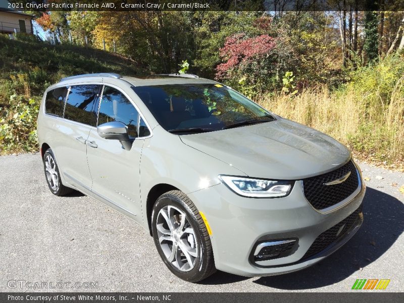 Front 3/4 View of 2021 Pacifica Pinnacle AWD