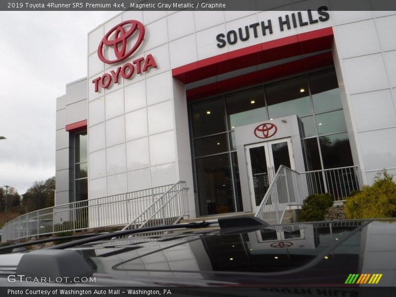 Magnetic Gray Metallic / Graphite 2019 Toyota 4Runner SR5 Premium 4x4