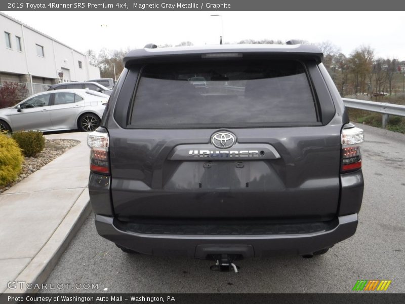 Magnetic Gray Metallic / Graphite 2019 Toyota 4Runner SR5 Premium 4x4