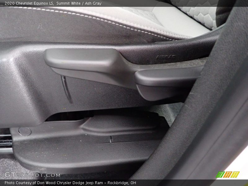 Summit White / Ash Gray 2020 Chevrolet Equinox LS