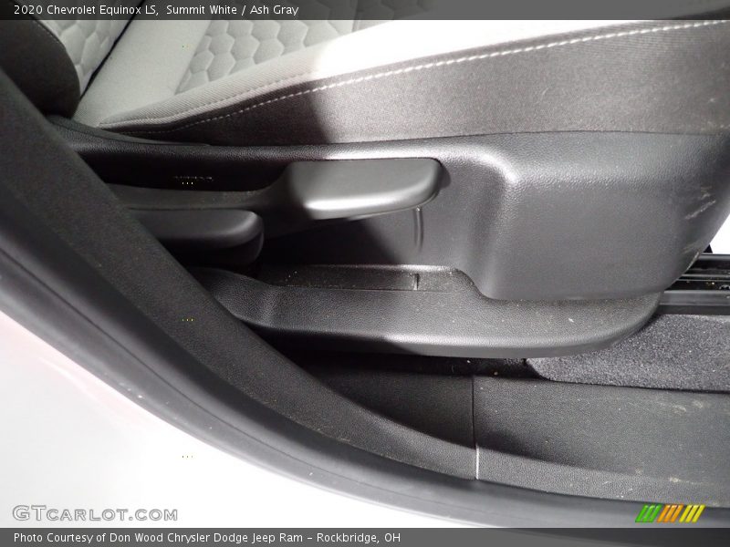 Summit White / Ash Gray 2020 Chevrolet Equinox LS