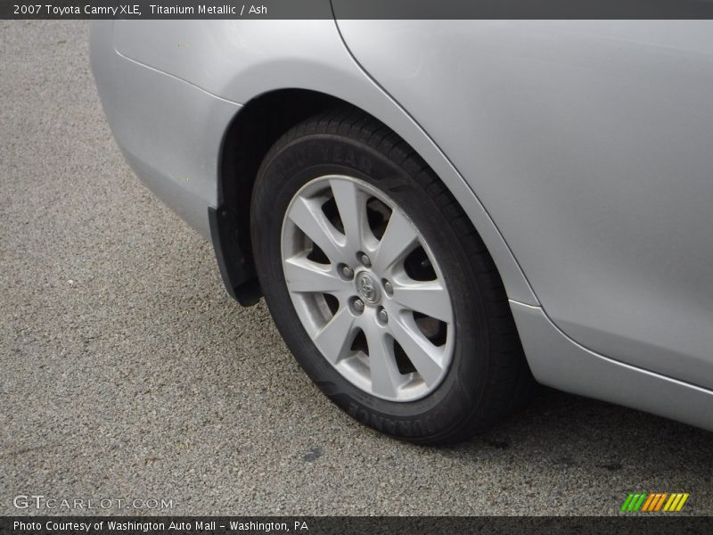 Titanium Metallic / Ash 2007 Toyota Camry XLE