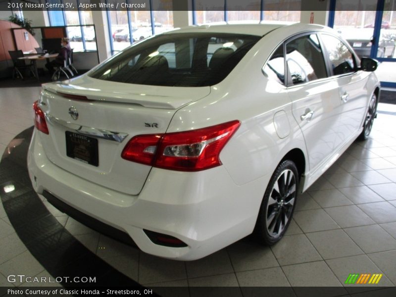 Aspen White / Charcoal 2016 Nissan Sentra SV