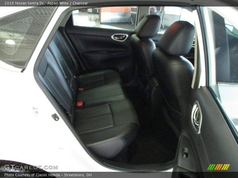 Aspen White / Charcoal 2016 Nissan Sentra SV