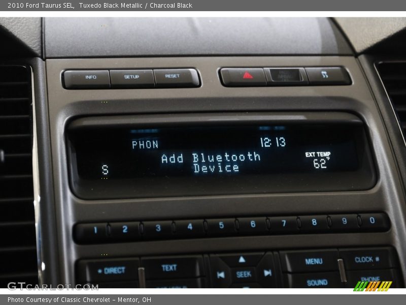 Tuxedo Black Metallic / Charcoal Black 2010 Ford Taurus SEL
