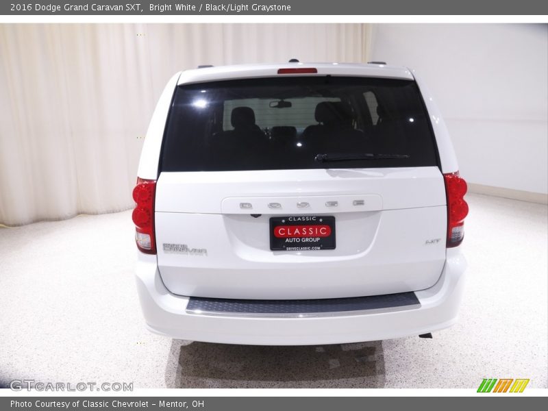 Bright White / Black/Light Graystone 2016 Dodge Grand Caravan SXT