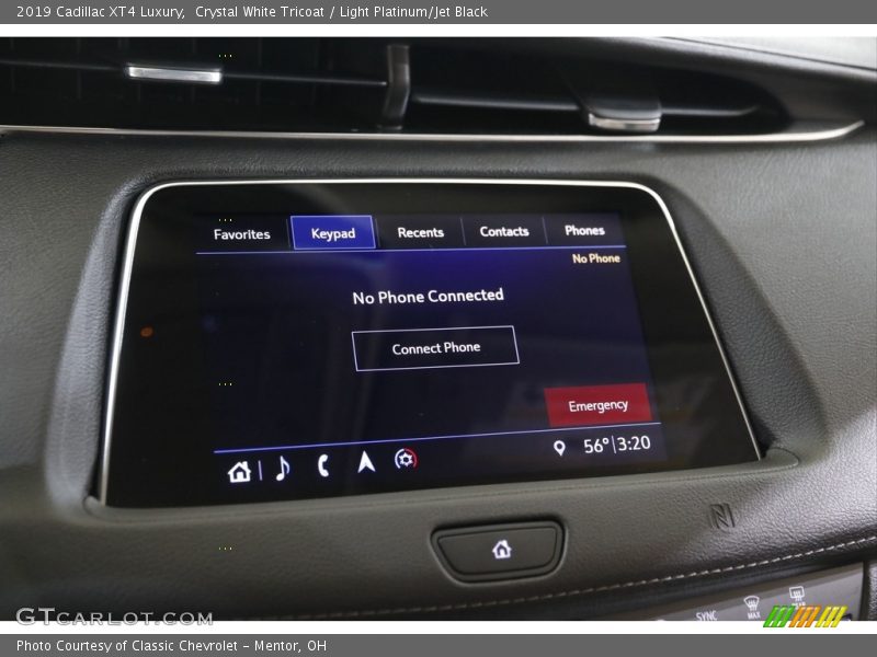 Crystal White Tricoat / Light Platinum/Jet Black 2019 Cadillac XT4 Luxury
