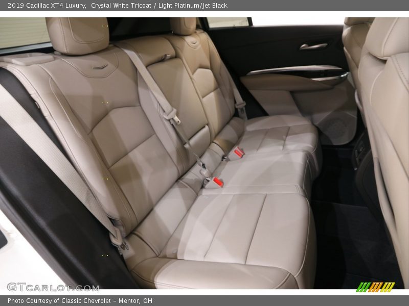 Crystal White Tricoat / Light Platinum/Jet Black 2019 Cadillac XT4 Luxury