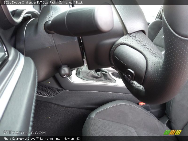 Go Mango / Black 2021 Dodge Challenger R/T Scat Pack