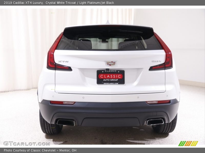 Crystal White Tricoat / Light Platinum/Jet Black 2019 Cadillac XT4 Luxury