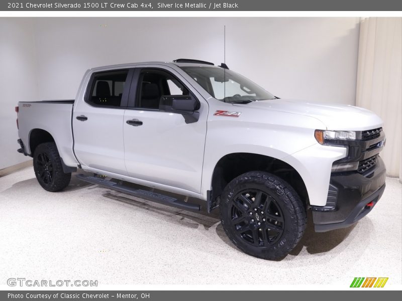 Silver Ice Metallic / Jet Black 2021 Chevrolet Silverado 1500 LT Crew Cab 4x4