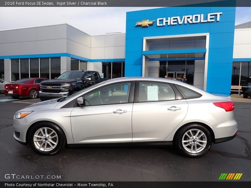 Ingot Silver / Charcoal Black 2016 Ford Focus SE Sedan