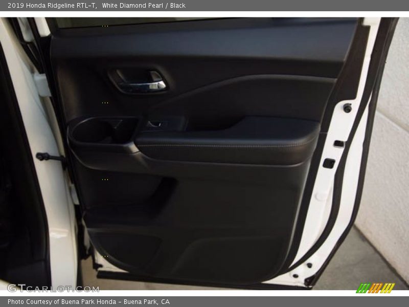 White Diamond Pearl / Black 2019 Honda Ridgeline RTL-T