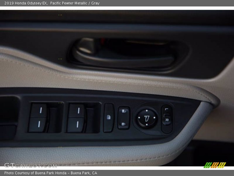 Pacific Pewter Metallic / Gray 2019 Honda Odyssey EX