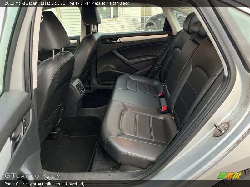 Reflex Silver Metallic / Titan Black 2013 Volkswagen Passat 2.5L SE