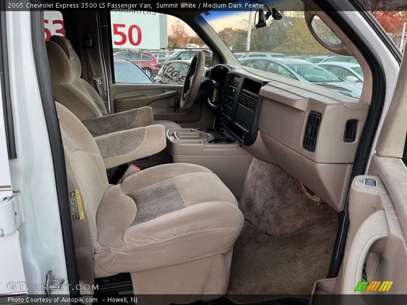 Summit White / Medium Dark Pewter 2005 Chevrolet Express 3500 LS Passenger Van