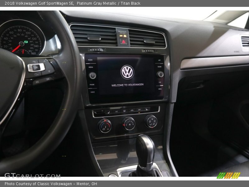 Platinum Gray Metallic / Titan Black 2018 Volkswagen Golf SportWagen SE