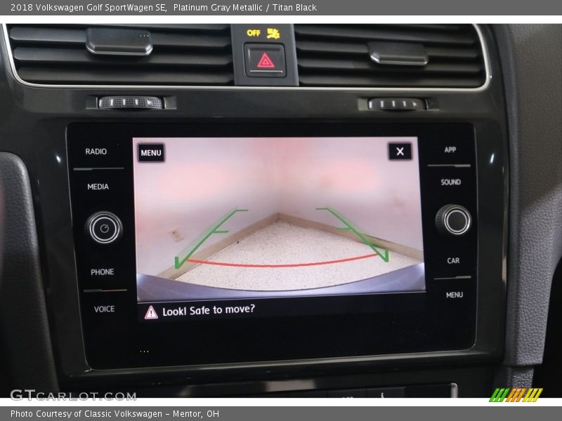 Platinum Gray Metallic / Titan Black 2018 Volkswagen Golf SportWagen SE