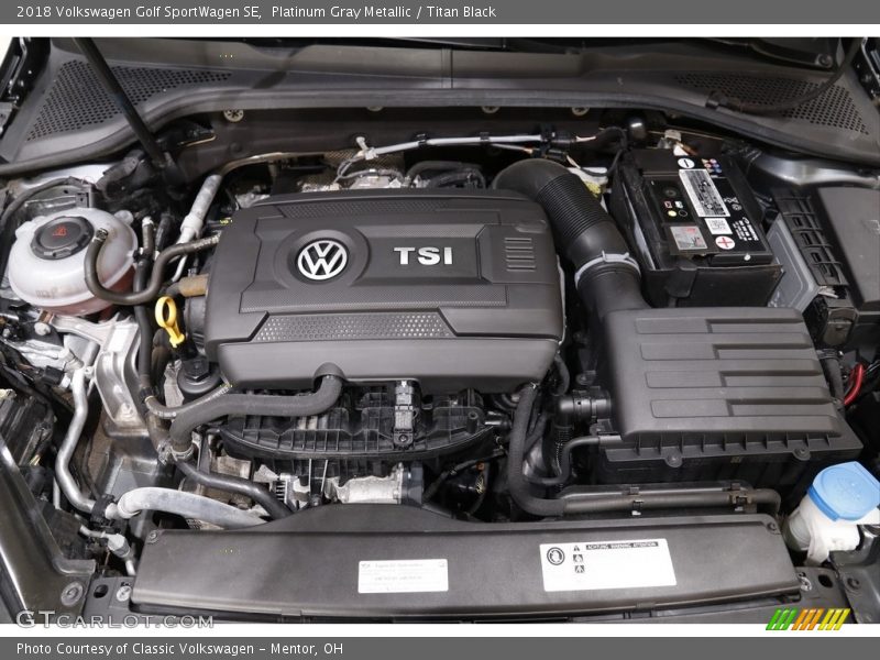 Platinum Gray Metallic / Titan Black 2018 Volkswagen Golf SportWagen SE