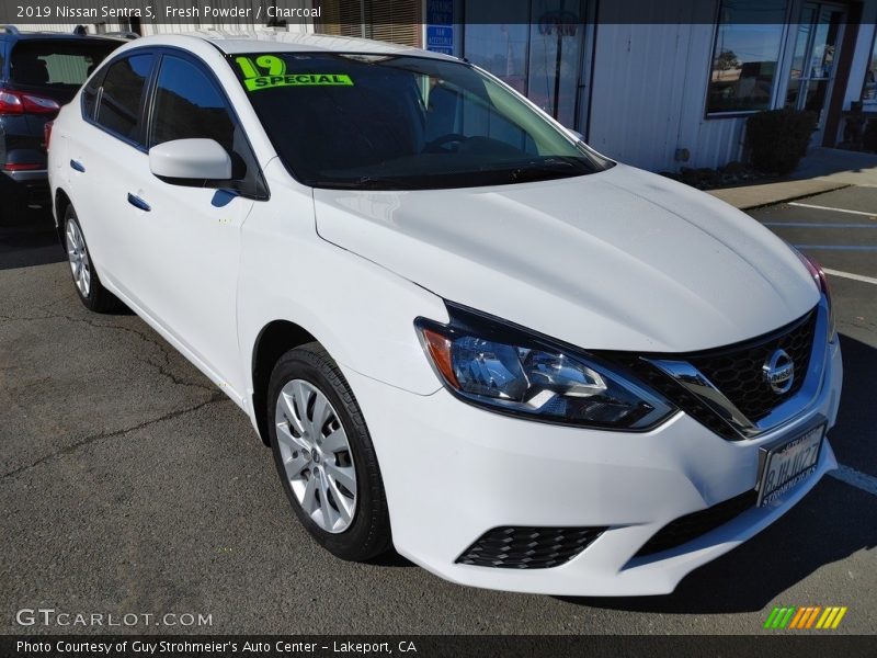 Fresh Powder / Charcoal 2019 Nissan Sentra S