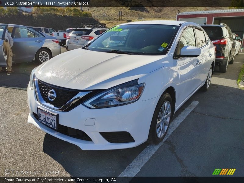 Fresh Powder / Charcoal 2019 Nissan Sentra S