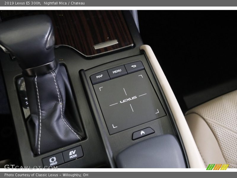 Controls of 2019 ES 300h
