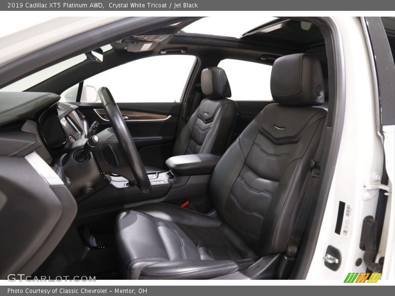 Crystal White Tricoat / Jet Black 2019 Cadillac XT5 Platinum AWD