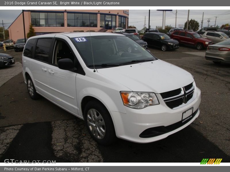 Bright White / Black/Light Graystone 2016 Dodge Grand Caravan SE