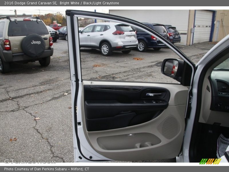 Bright White / Black/Light Graystone 2016 Dodge Grand Caravan SE