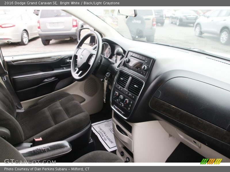 Bright White / Black/Light Graystone 2016 Dodge Grand Caravan SE