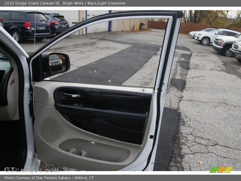 Bright White / Black/Light Graystone 2016 Dodge Grand Caravan SE