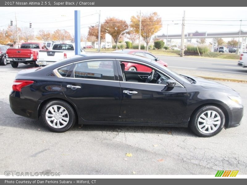 Super Black / Charcoal 2017 Nissan Altima 2.5 S