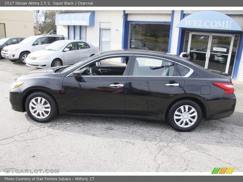 Super Black / Charcoal 2017 Nissan Altima 2.5 S