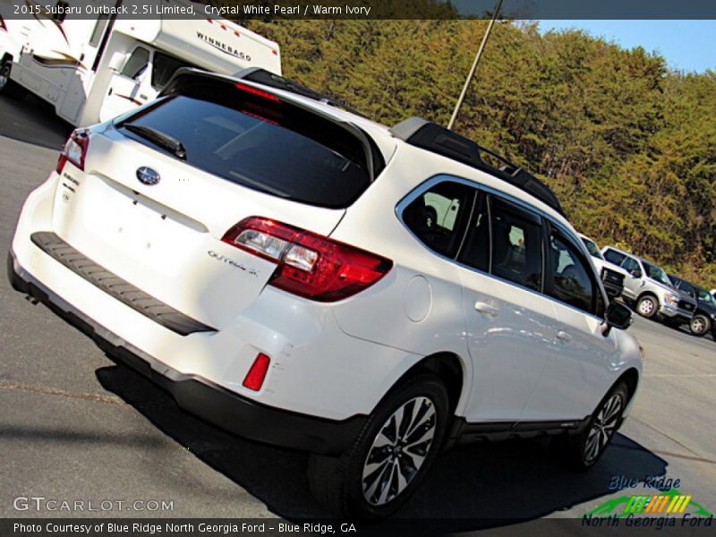 Crystal White Pearl / Warm Ivory 2015 Subaru Outback 2.5i Limited