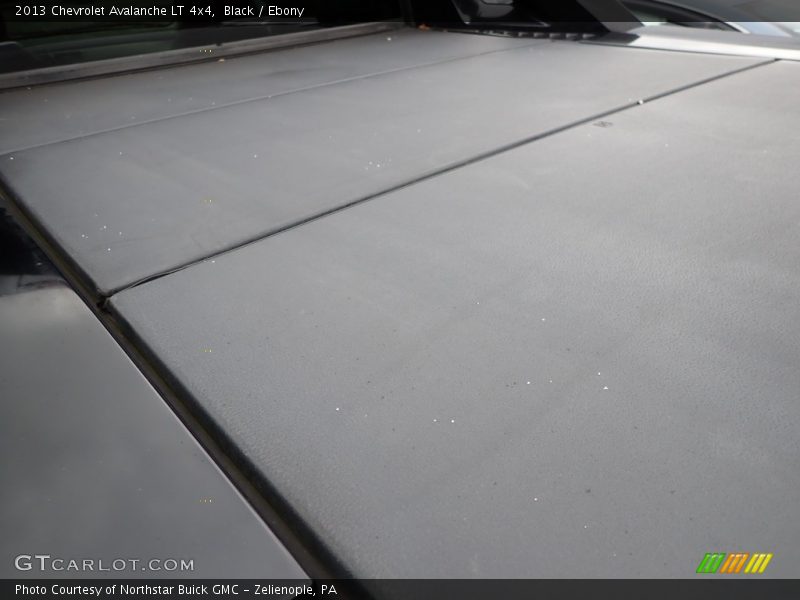 Black / Ebony 2013 Chevrolet Avalanche LT 4x4