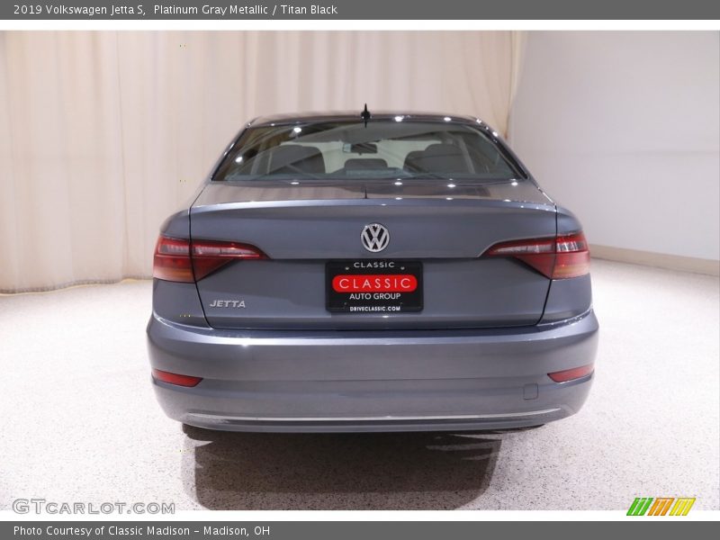 Platinum Gray Metallic / Titan Black 2019 Volkswagen Jetta S