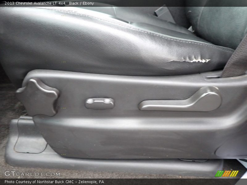 Black / Ebony 2013 Chevrolet Avalanche LT 4x4