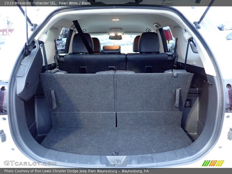 Pearl White / Black 2019 Mitsubishi Outlander SEL