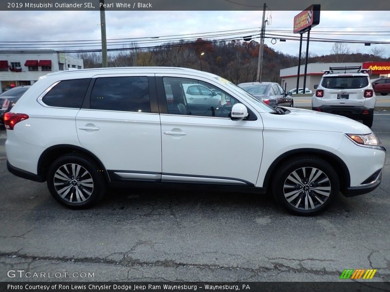 Pearl White / Black 2019 Mitsubishi Outlander SEL