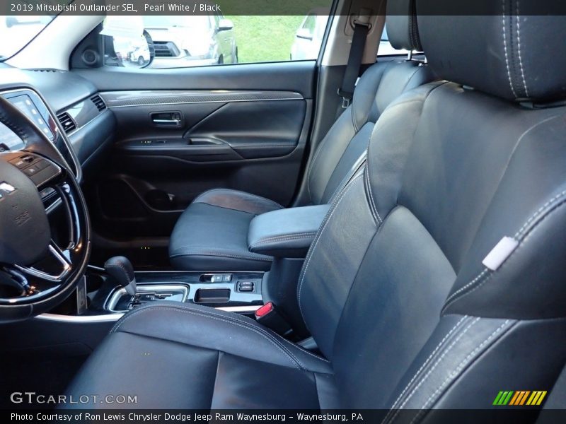 Pearl White / Black 2019 Mitsubishi Outlander SEL