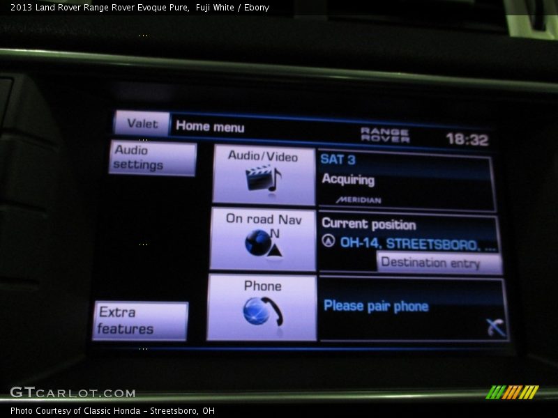 Fuji White / Ebony 2013 Land Rover Range Rover Evoque Pure