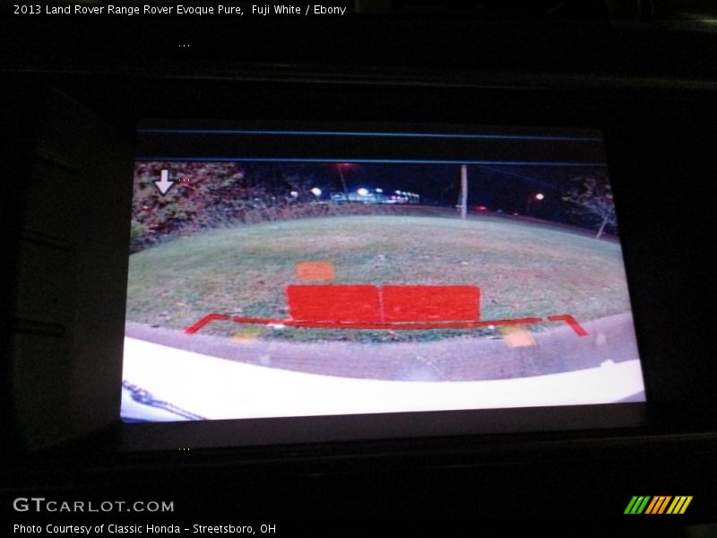 Fuji White / Ebony 2013 Land Rover Range Rover Evoque Pure