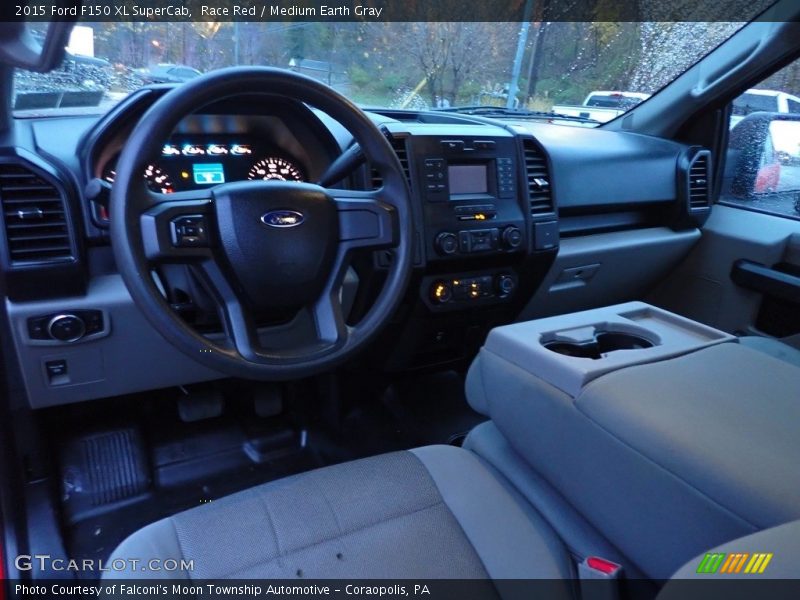 Race Red / Medium Earth Gray 2015 Ford F150 XL SuperCab