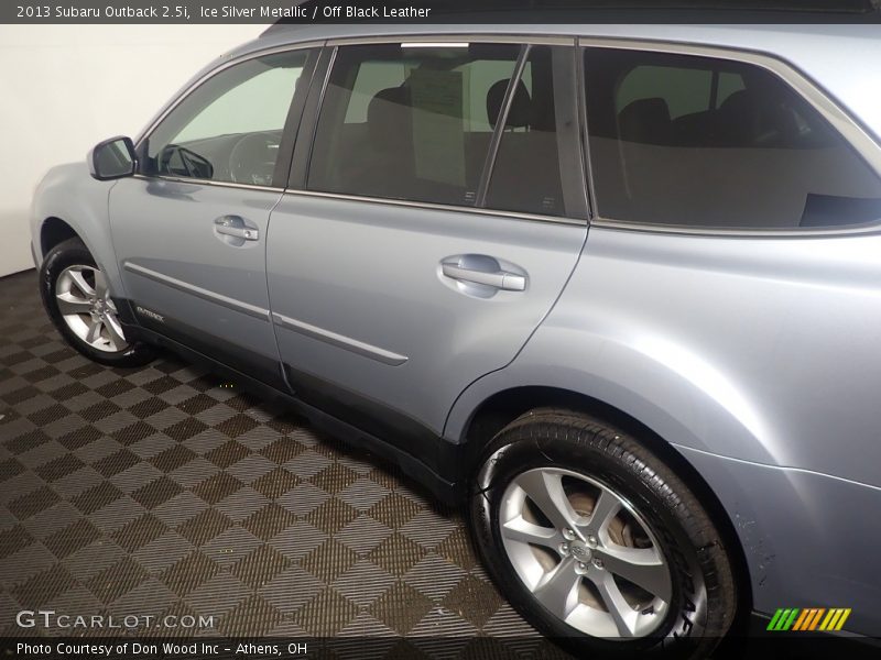 Ice Silver Metallic / Off Black Leather 2013 Subaru Outback 2.5i
