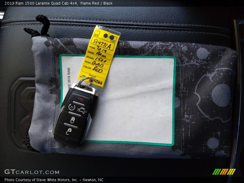 Flame Red / Black 2019 Ram 1500 Laramie Quad Cab 4x4