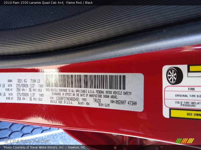 Flame Red / Black 2019 Ram 1500 Laramie Quad Cab 4x4