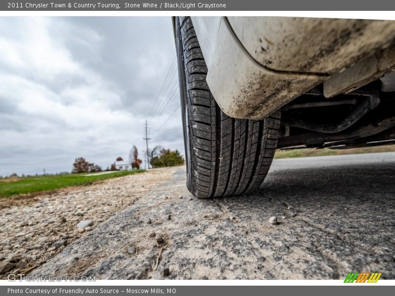 Stone White / Black/Light Graystone 2011 Chrysler Town & Country Touring