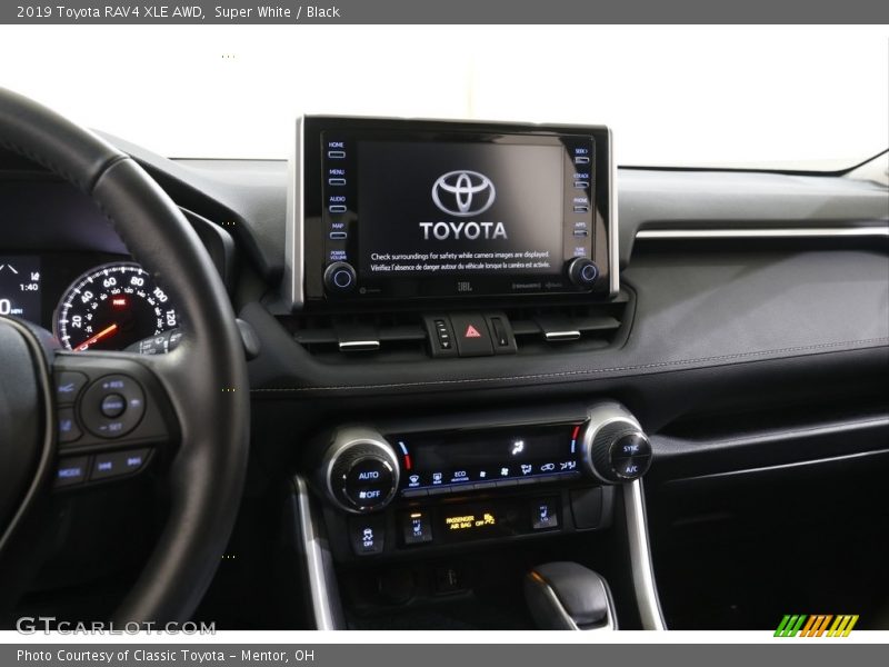 Super White / Black 2019 Toyota RAV4 XLE AWD