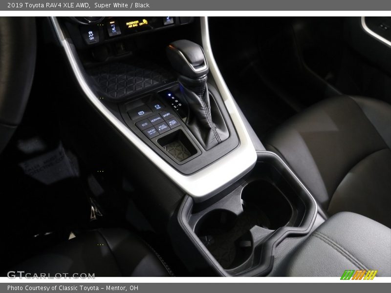 Super White / Black 2019 Toyota RAV4 XLE AWD