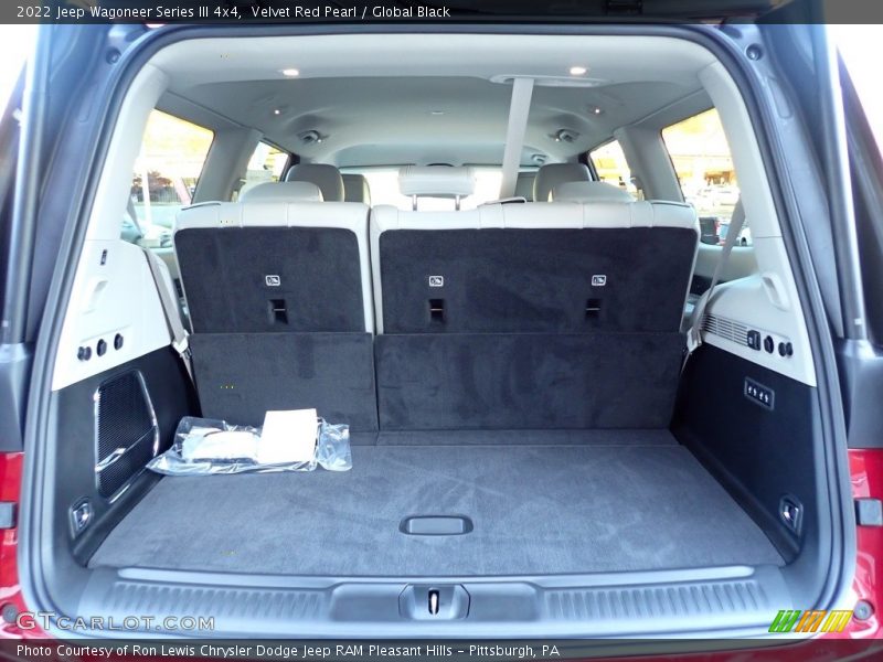  2022 Wagoneer Series III 4x4 Trunk